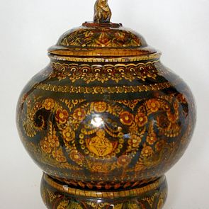 Decorative vase with lid with sitting monkey on top