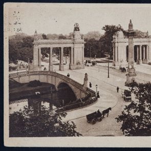 A. von Le Coq német nyelvű, fekete-fehér képeslapja Felvinczi Takács Zoltánnak Berlinből