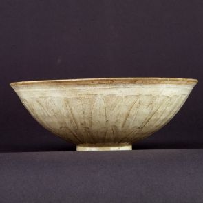 Deep bowl, with lotus leaves design
