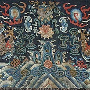 Altar table cloth with dragon decoration