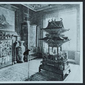 Gilded lacquer pagoda