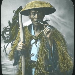 The raincoat of a Japanese tiller